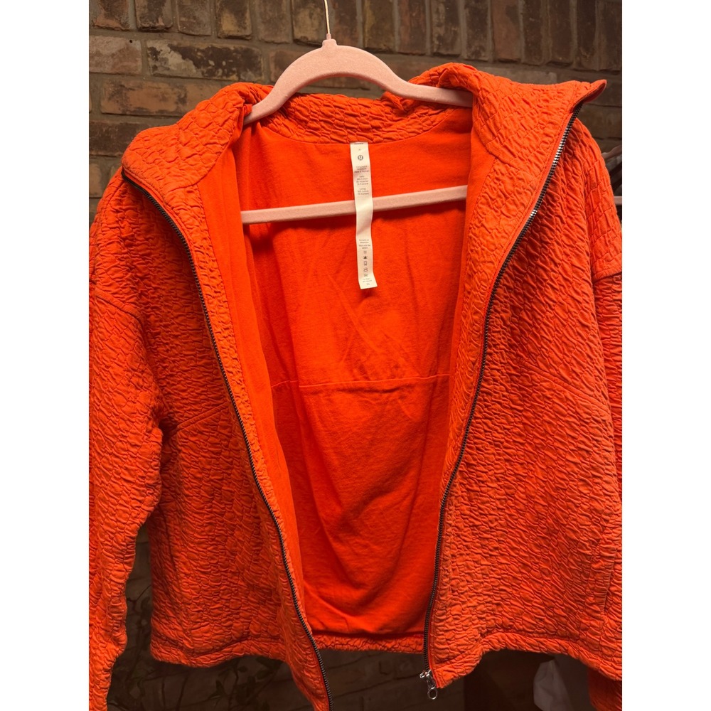 Lululemon Textured Mesh Full Zip Jacket Orange Popcorn Funnel Neck Size 4 - Picture 6 of 7
